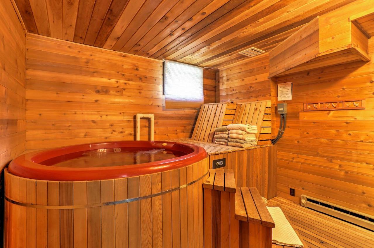 Riverside Winthrop Chalet With Hot Tub And 2 Decks! Kültér fotó